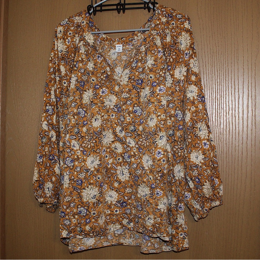 Old Navy Floral Peasant Top